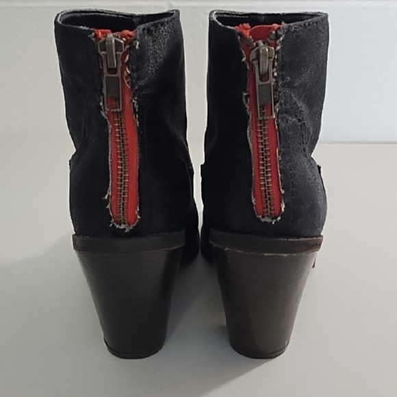 Vintage Massimo Black Heeled Ankle Boots Zip Back Red Opening Rubber Soles - Picture 4 of 16